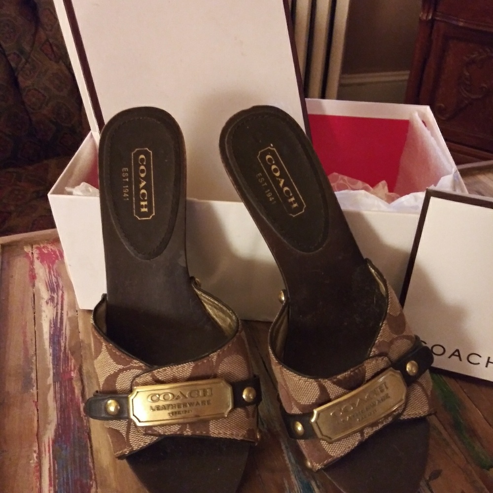 Signature Coach Monogram slip on heels